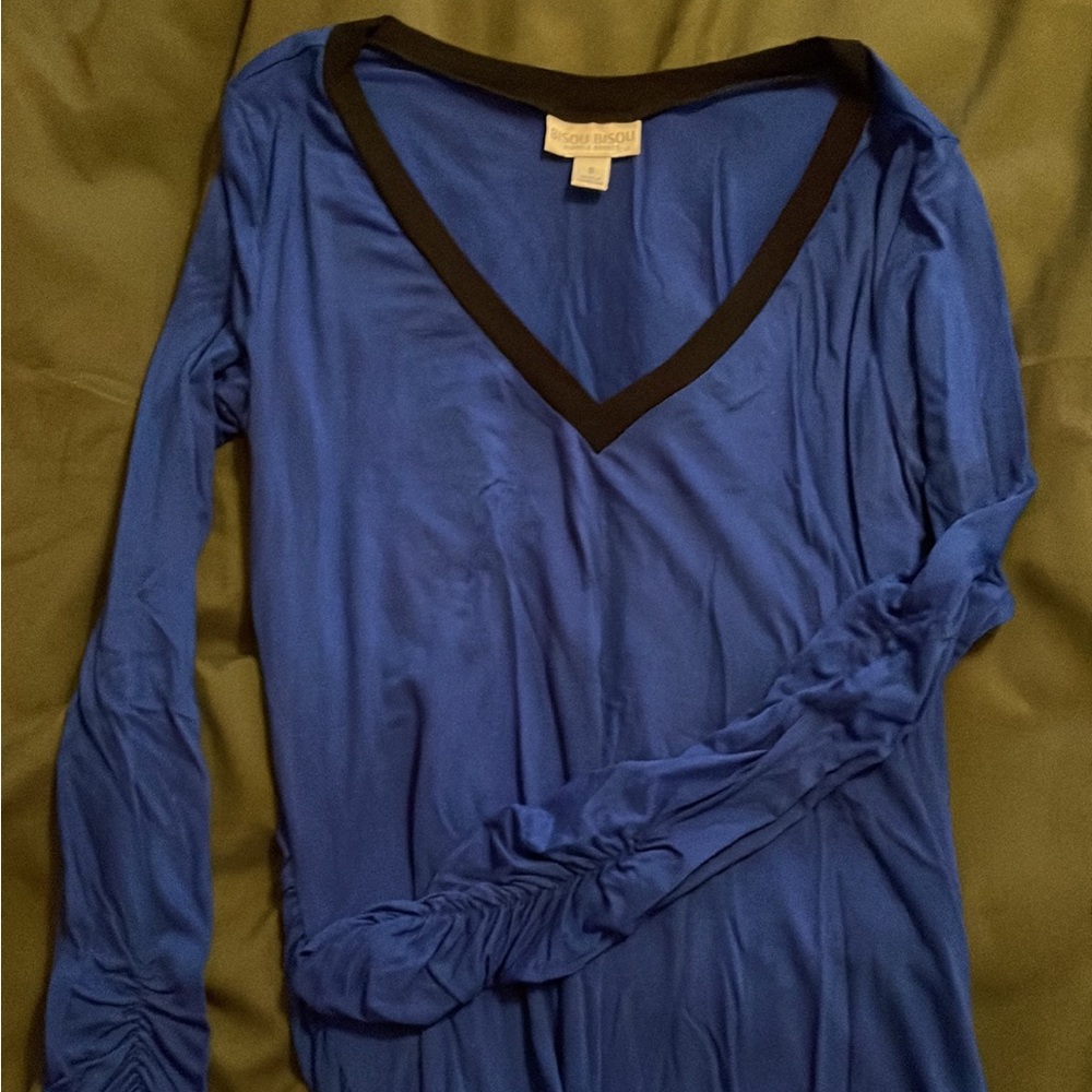 Bisou Bisou blue top